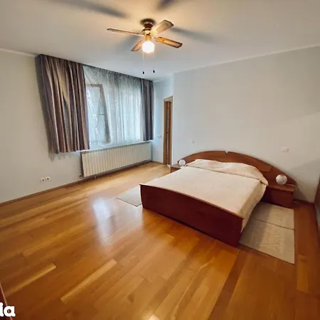 Apartamnet Lux** 3 Dormitoare Apartment *